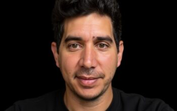 Yassine Htiwech, haut cadre à Salesforce : ” Le CRM permet de centraliser toutes les données en un seul endroit”